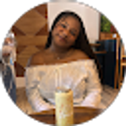 Profile photo of Tia Davis