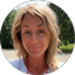 Profile photo of Robyn