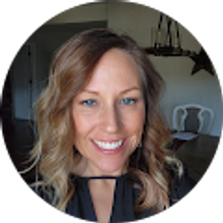 Profile photo of Jennifer Banas