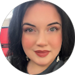 Profile photo of Lauren Tesseneer