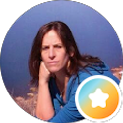 Profile photo of Vikki Thomson