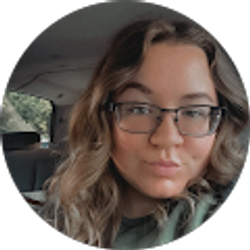 Profile photo of Lyndsey Waters
