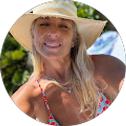 Profile photo of Beth Garrett