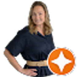 Profile photo of Carrie Floss