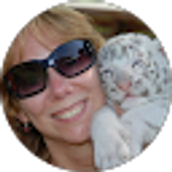 Profile photo of Amanda Lyons