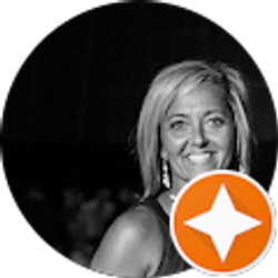 Profile photo of Courtney Murphy