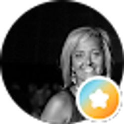 Profile photo of Courtney Murphy