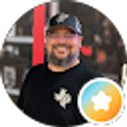 Profile photo of Daniel Flores