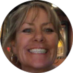 Profile photo of Laura Davidson