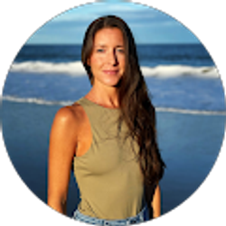 Profile photo of Jennifer Raimo