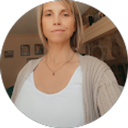 Profile photo of Jenna Knapp