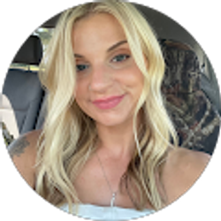 Profile photo of Taylor Farlee