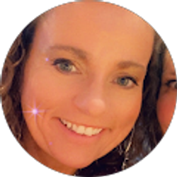 Profile photo of Sara Nelson