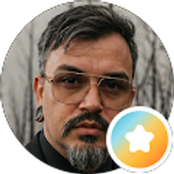 Profile photo of Charlie Reed