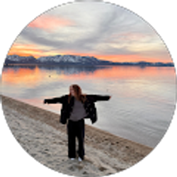 Profile photo of Kelsey Yeager