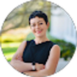 Profile photo of Carrie Martin Holmes