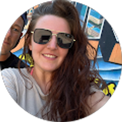 Profile photo of Amanda Hodgins