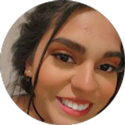 Profile photo of Leslie Torres