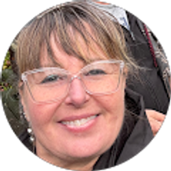 Profile photo of Joelie Saunders