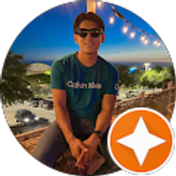 Profile photo of Alexis Cardona