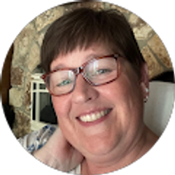 Profile photo of Evelyn Warpus