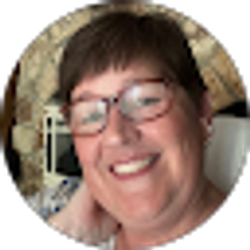 Profile photo of Evelyn Warpus