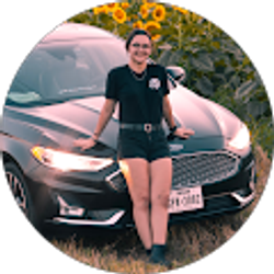 Profile photo of Eme Chesnik