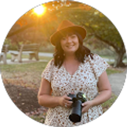 Profile photo of Sarah Lewis (Sarah Lewis Photography)