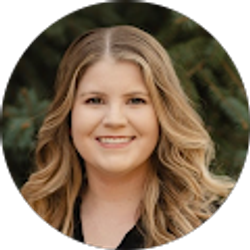 Profile photo of Sara Nelson