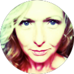 Profile photo of Vicki Smith