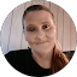 Profile photo of April Uselton
