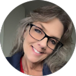 Profile photo of Tara Wright