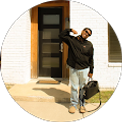 Profile photo of Donovan Pierce