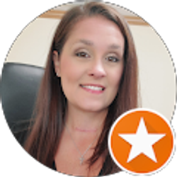 Profile photo of Lindsey Hall