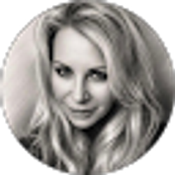 Profile photo of Loretta Rose