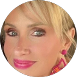 Profile photo of Nicole