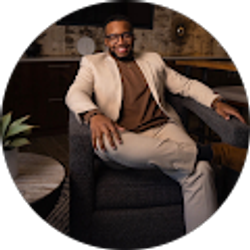 Profile photo of Jonathan Gale