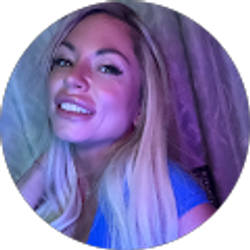 Profile photo of Amy Razouk