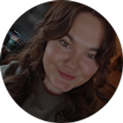 Profile photo of Caitlyn Bausum