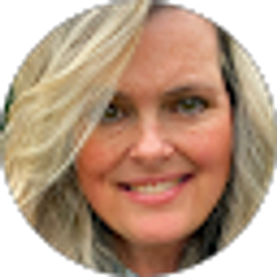 Profile photo of Ellen Greene