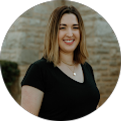 Profile photo of Ashleigh Ayers