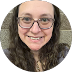 Profile photo of Ashley Robeck