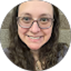 Profile photo of Ashley Robeck