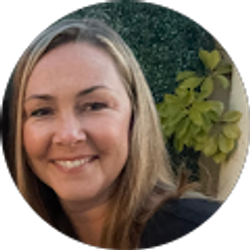Profile photo of Amanda Surrec