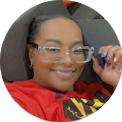 Profile photo of Stephanie Hardy