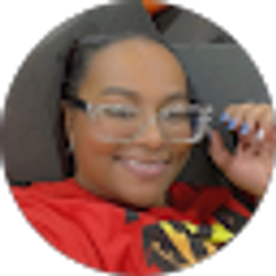 Profile photo of Stephanie Hardy