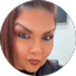Profile photo of Liz Boone