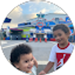 Profile photo of Jonathan Lluberes