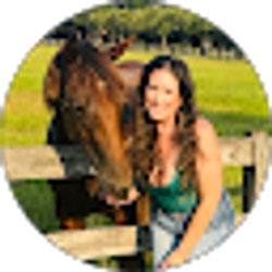 Profile photo of Kelsey Kvartek
