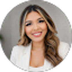 Profile photo of Flor Cruz